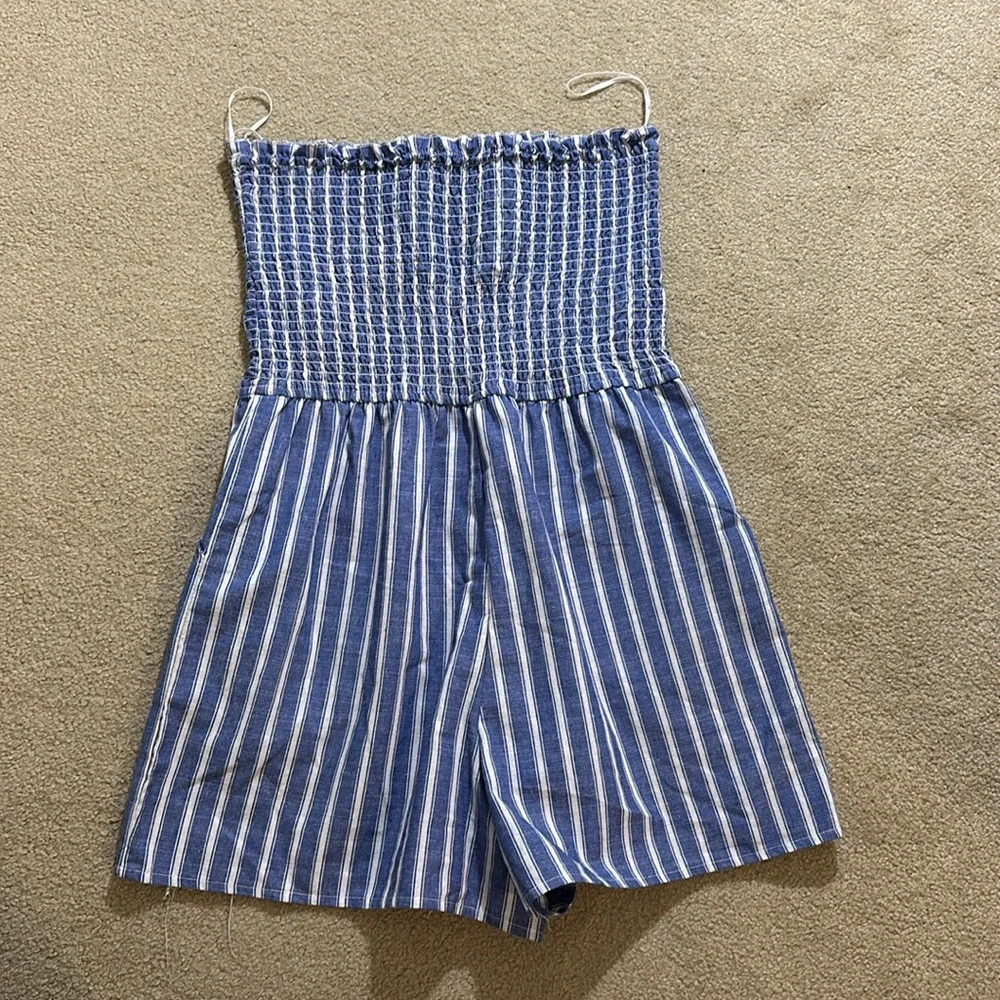 Love Tree Strapless Smocked Romper - Picture 2 of 3